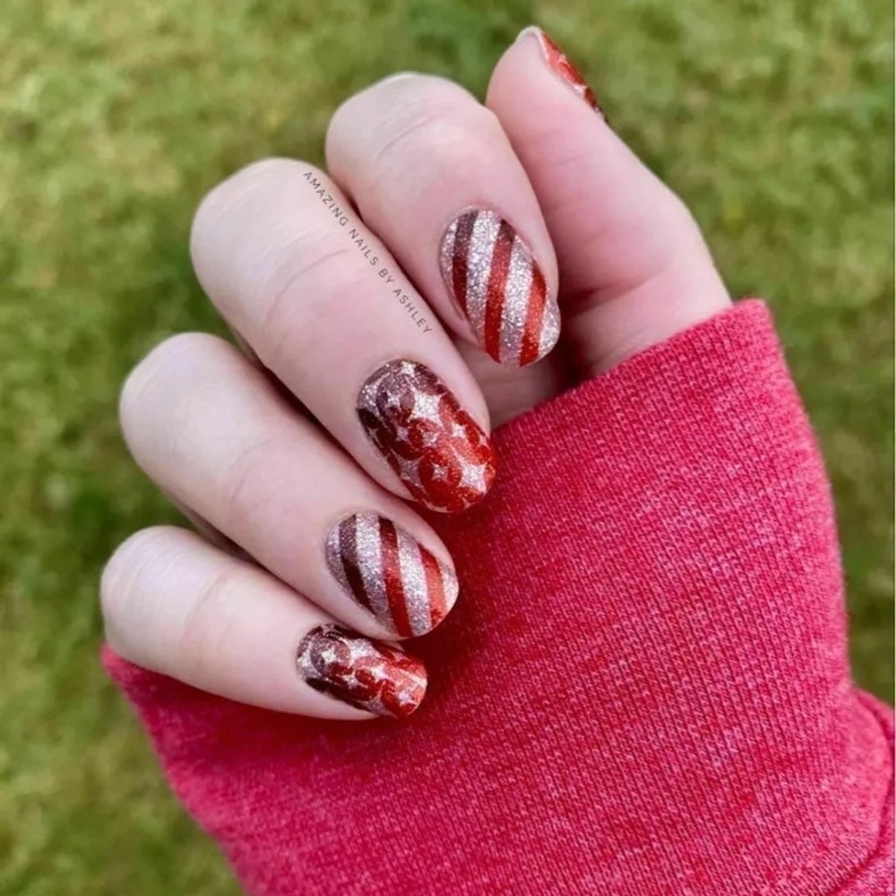 Color Street Holiday Nails - Wrap it up
